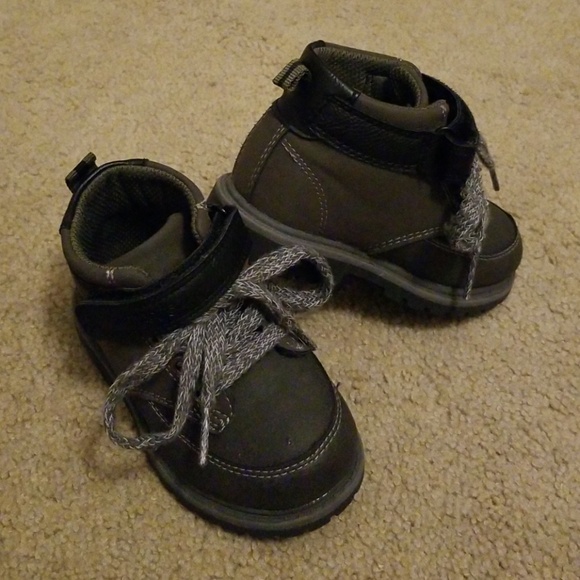Carter's Shoes The Cutest Little Boys Boots By Carters Euc Poshmark